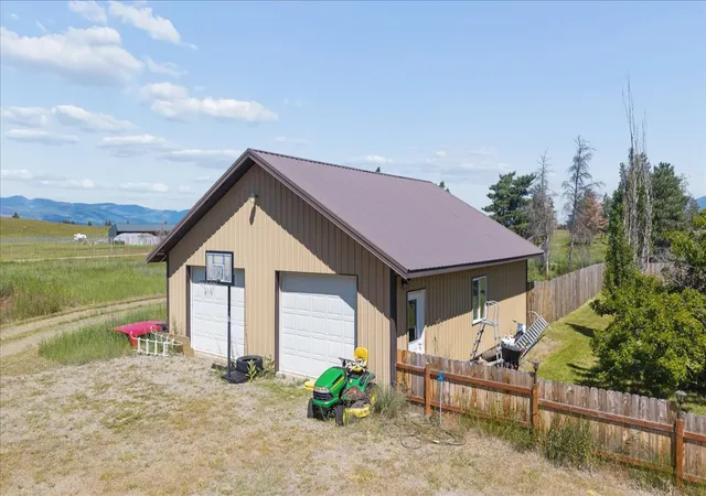 3rd image of 74 Berger Ln, Eureka, MT 59917 | MLS# 30073391