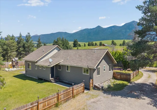 4th image of 74 Berger Ln, Eureka, MT 59917 | MLS# 30073391