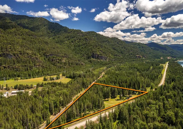 Photo 2 of Single family home for sale at 2 Rose Woods Ln, Noxon, MT 59853 | MLS# 30072767 | Listing updated on 2026-09-01