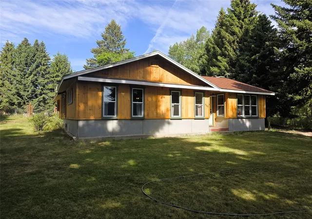 2nd image of 430 W River Rd, Hamilton, MT 59840 | MLS# 30073530