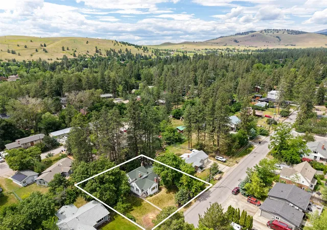 2nd image of 2405 Gilbert Ave, Missoula, MT 59802 | MLS# 30073463