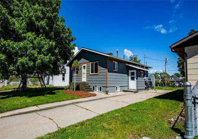 Photo 3 of Single family home for sale at 204 8th Avenue W, Polson, MT 59860 | MLS# 30073526 | Listing updated on 2026-07-14