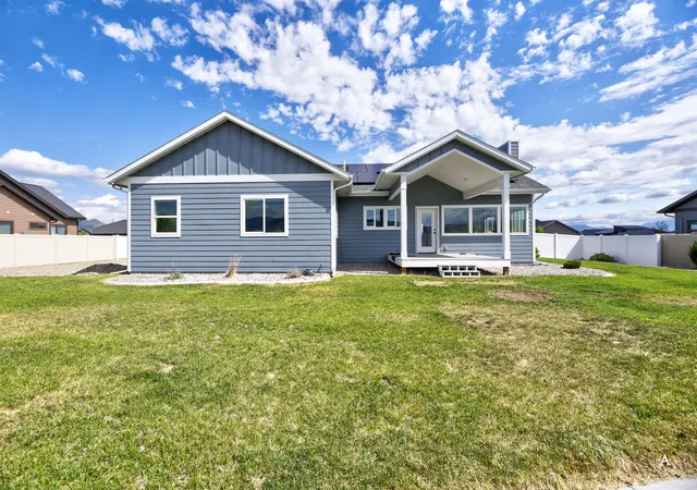 Photo 4 of Single family home for sale at 1322 Cambray Loop, Helena, MT 59602 | MLS# 30072464 | Listing updated on 2026-07-31