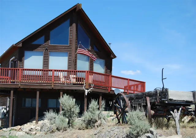 3rd image of 935 Moon Shadow Ln, Stevensville, MT 59870 | MLS# 30072999