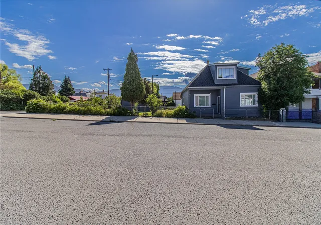 2nd image of 812 S Dakota St, Butte, MT 59701 | MLS# 30073641