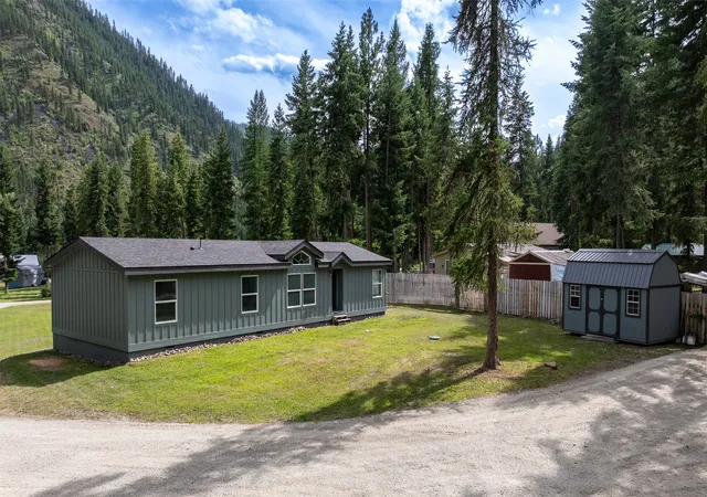Photo 3 of Manufactured home for sale at 298 Terrace Ct, Superior, MT 59872 | MLS# 30071549 | Listing updated on 2026-08-29