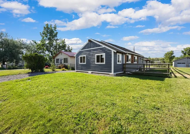 Homes for sale in Polson, MT | 207 8th Ave W, Polson, MT 59860 | MLS# 30073783
