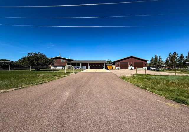 3rd image of 4600 Fox Farm Rd, Great Falls, MT 59404 | MLS# 30073743