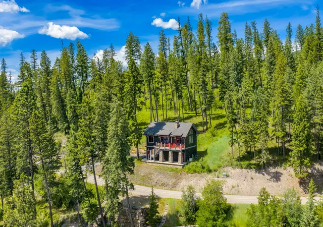 4th image of 3621 E Lakeshore Dr, Whitefish, MT 59937 | MLS# 30073655