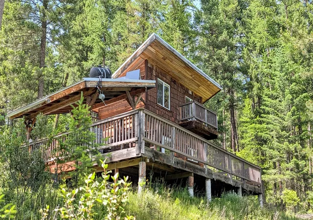 Photo 3 of Single family home for sale at 458 Haugen Hts, Whitefish, MT 59937 | MLS# 30073493 | Listing updated on 2026-09-01