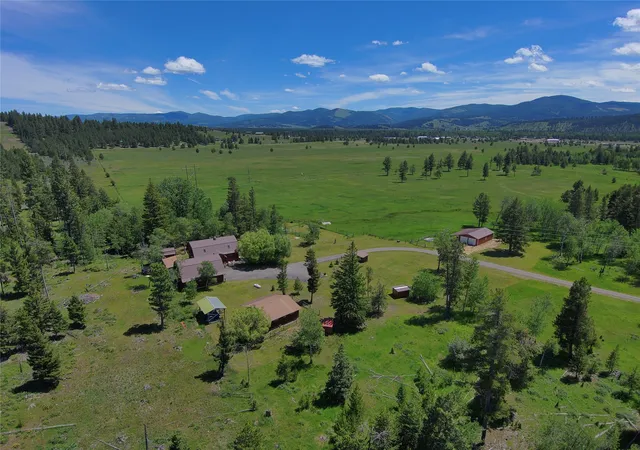 Photo 1 of Single family home for sale at 1953 Lone Point Dr, Lincoln, MT 59639 | MLS# 30073765 | Listing updated on 2026-07-22