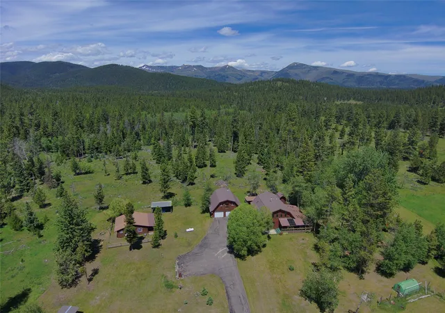 Photo 3 of Single family home for sale at 1953 Lone Point Dr, Lincoln, MT 59639 | MLS# 30073765 | Listing updated on 2026-07-22