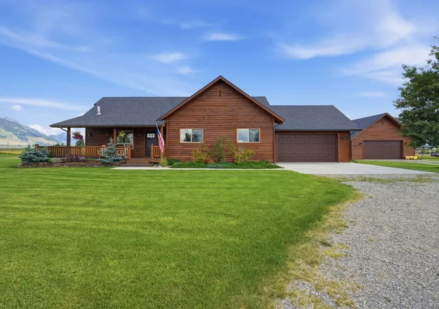 Photo 4 of Single family home for sale at 18 Obsidian Rd, Livingston, MT 59047 | MLS# 30067728 | Listing updated on 2026-08-29
