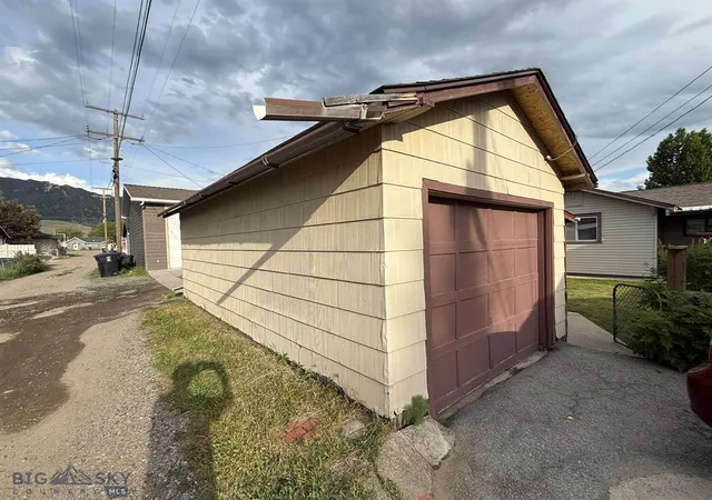 Homes for sale in Butte, MT | 2211 George St, Butte, MT 59701 | MLS# 30074001