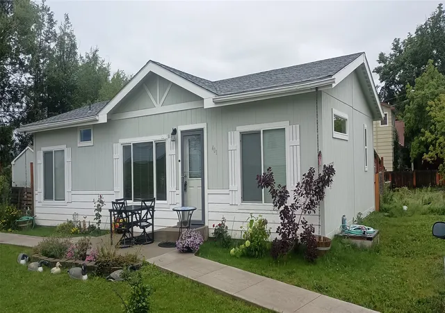 Homes for sale in Saint Ignatius, MT | 401 Griffith Ln, Saint Ignatius, MT 59865 | MLS# 30073995