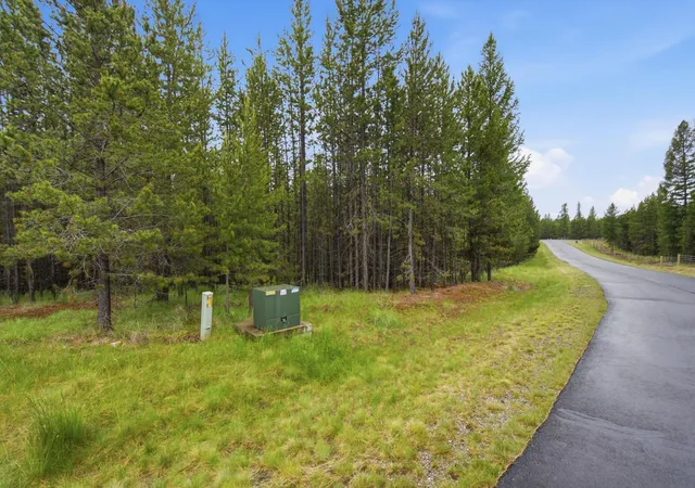 4th image of 52 C W Mitchell Ct, Marion, MT 59925 | MLS# 30073974