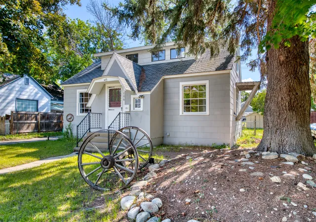 2nd image of 706 S 5th St, Hamilton, MT 59840 | MLS# 30073648