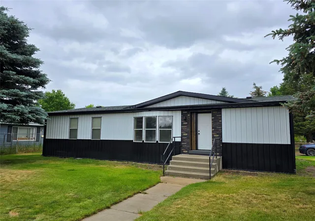 1st image of 327 Main St, Victor, MT 59875 | MLS# 30074114