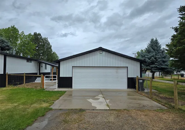Homes for sale in Victor, MT | 327 Main St, Victor, MT 59875 | MLS# 30074114
