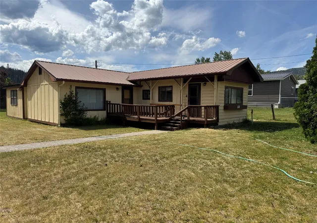 Photo 1 of Manufactured home for sale at 11143 Silver St, Clinton, MT 59825 | MLS# 30073829 | Listing updated on 2026-10-07