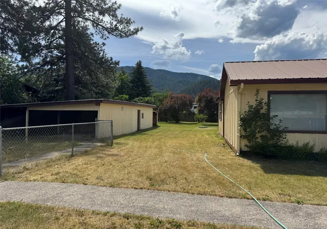Photo 3 of Manufactured home for sale at 11143 Silver St, Clinton, MT 59825 | MLS# 30073829 | Listing updated on 2026-08-01