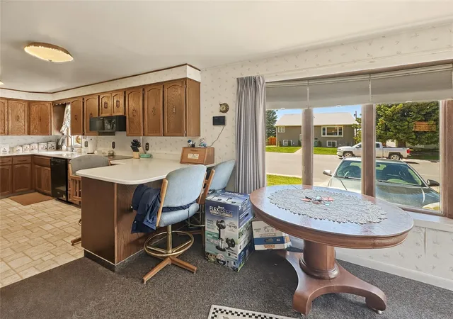 Photo 3 of Single family home for sale at 425 8th Avenue S, Cut Bank, MT 59427 | MLS# 30073552 | Listing updated on 2026-07-27