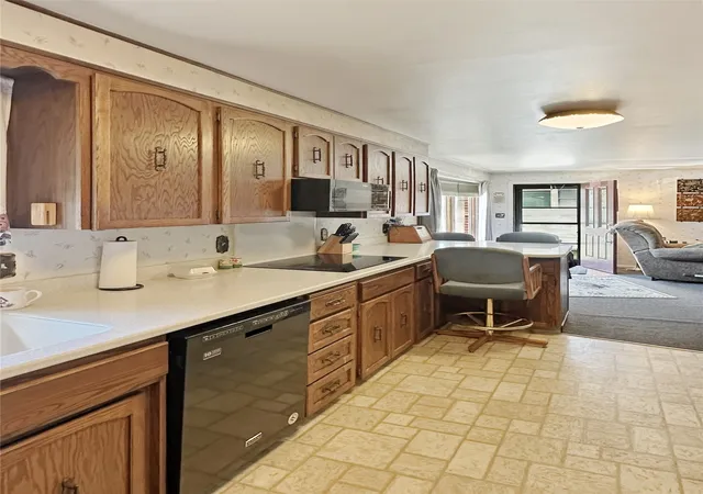Photo 4 of Single family home for sale at 425 8th Avenue S, Cut Bank, MT 59427 | MLS# 30073552 | Listing updated on 2026-07-27