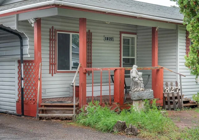 2nd image of 1827 W 9th Ave W, Columbia Falls, MT 59912 | MLS# 30074070
