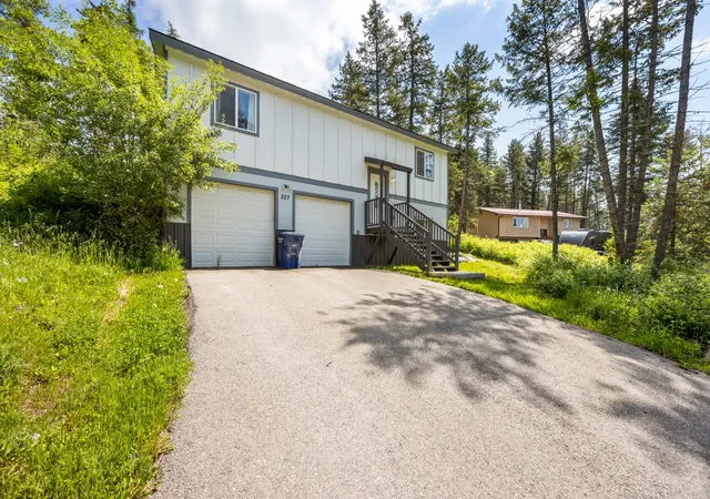 Homes for sale in Whitefish, MT | 327 Deer Trl, Whitefish, MT 59937 | MLS# 30074135