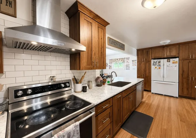 1st image of 1332 Avenue C Nw, Great Falls, MT 59404 | MLS# 30074167
