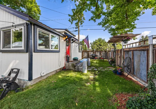 Homes for sale in Missoula, MT | 1641 Kemp St, Missoula, MT 59801 | MLS# 30074205