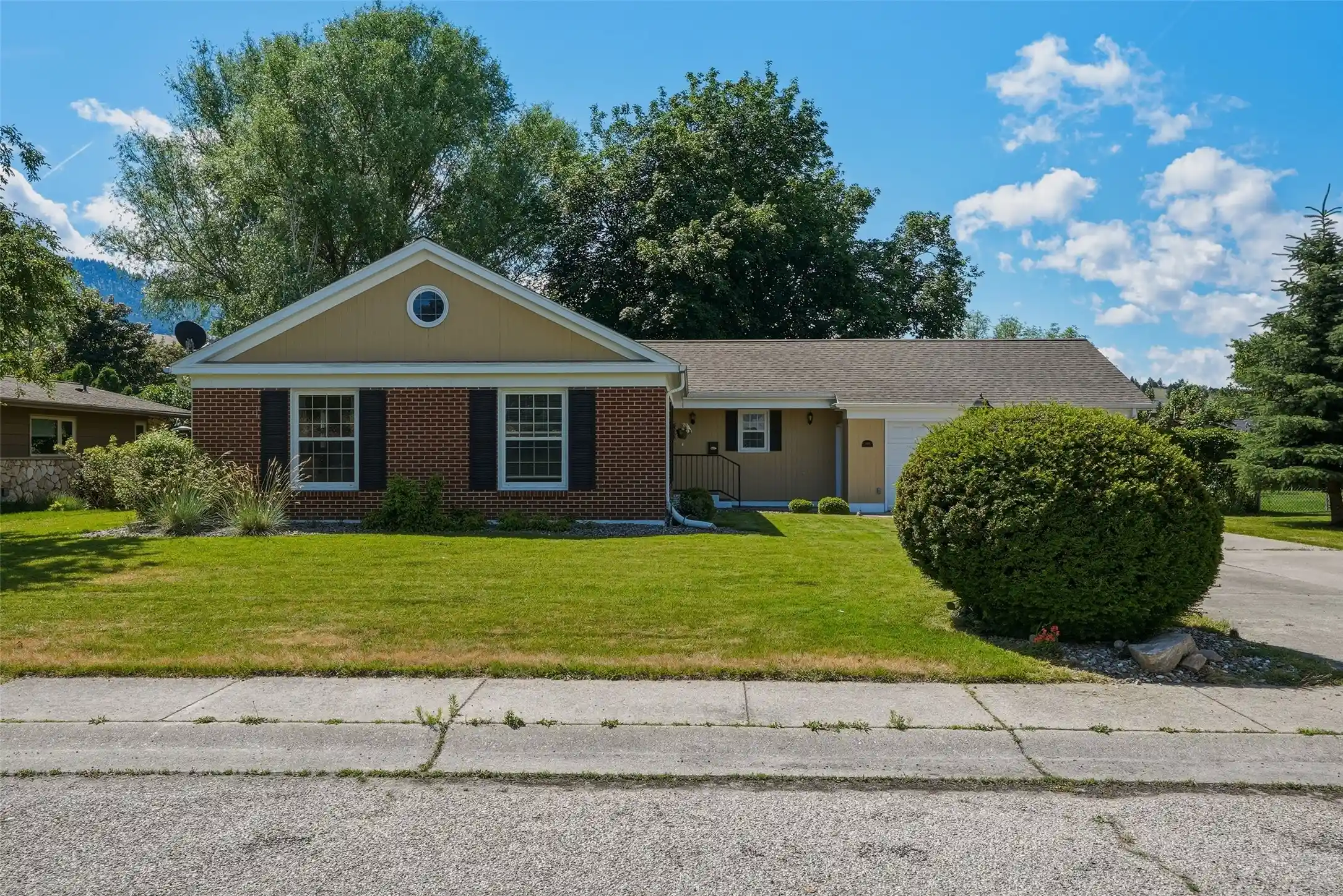 Single family home for sale at 3812 Bellecrest Dr, Missoula, MT 59801 | MLS# 30074007