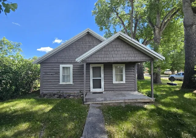 Homes for sale in Choteau, MT | 513 3rd Ave Sw, Choteau, MT 59422 | MLS# 30074271