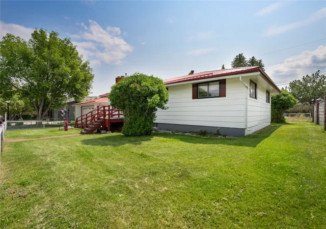 Homes for sale in Anaconda, MT | 423 Linden St, Anaconda, MT 59711 | MLS# 30074313