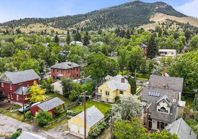 Homes for sale in Helena, MT | 617 Dearborn Ave, Helena, MT 59601 | MLS# 30073898
