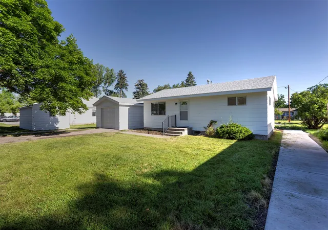 Photo 1 of Single family home for sale at 2250 S 9th Street W, Missoula, MT 59801 | MLS# 30074315 | Listing updated on 2026-07-12