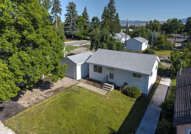 Photo 4 of Single family home for sale at 2250 S 9th Street W, Missoula, MT 59801 | MLS# 30074315 | Listing updated on 2026-07-12
