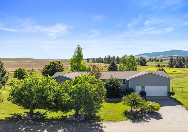 2nd image of 3 Stagecoach Rd, East Helena, MT 59635 | MLS# 30073209