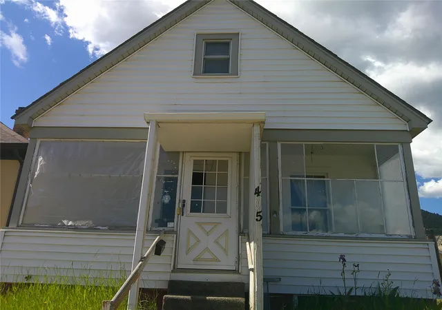 Homes for sale in Anaconda, MT | 405 W Commercial Ave, Anaconda, MT 59711 | MLS# 30074429
