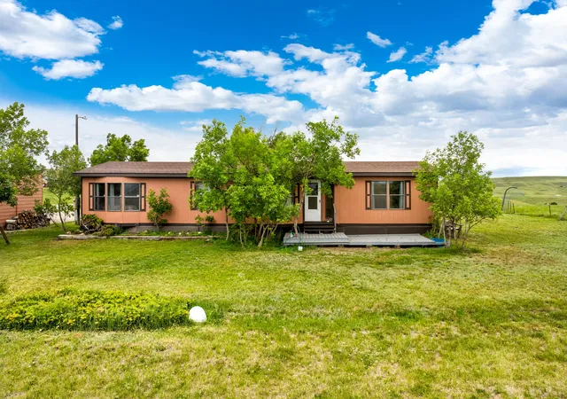 Homes for sale in Great Falls, MT | 20 Boot Ln, Great Falls, MT 59404 | MLS# 30073949