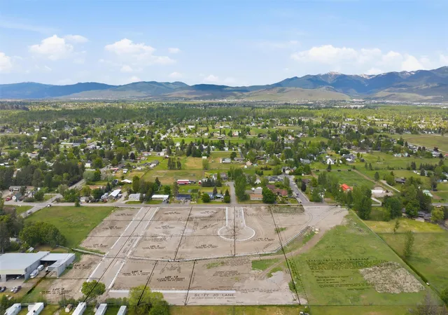 4th image of 4005 North Ave W, Missoula, MT 59804 | MLS# 30073318