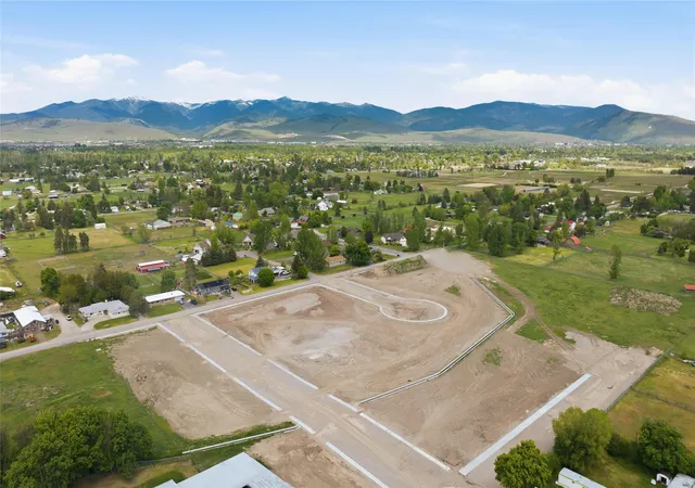 5th image of 4005 North Ave W, Missoula, MT 59804 | MLS# 30073318