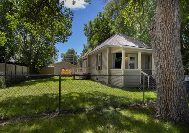Photo 2 of Single family home for sale at 806 1st Avenue Sw, Great Falls, MT 59404 | MLS# 30074451 | Listing updated on 2026-07-10
