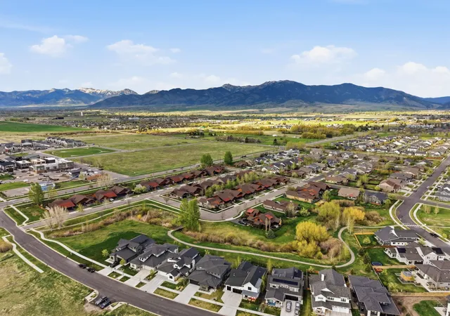 2nd image of 1976 Vaquero Pkwy, Bozeman, MT 59718 | MLS# 30074502