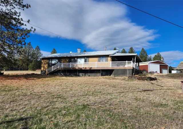 Photo 2 of Single family home for sale at 614 2nd Avenue N, Hot Springs, MT 59845 | MLS# 30074517 | Listing updated on 2026-07-25