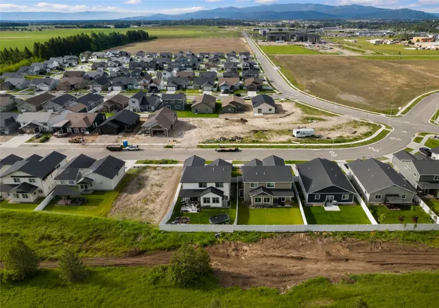 2nd image of 521 Eagle Valley Dr, Kalispell, MT 59901 | MLS# 30074497