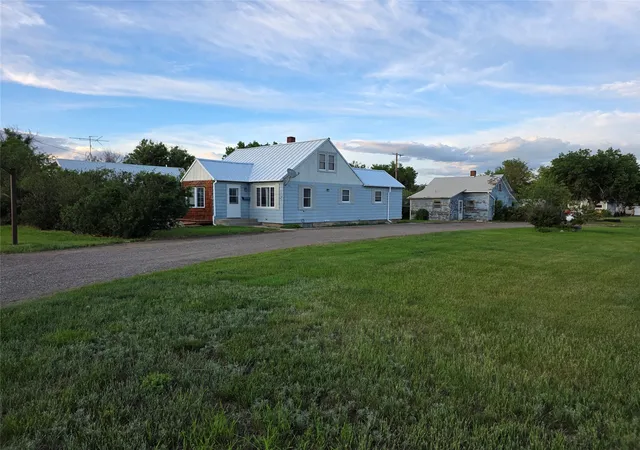 Photo 3 of Single family home for sale at 105 2nd Avenue Nw, Dutton, MT 59433 | MLS# 30074581 | Listing updated on 2026-07-24