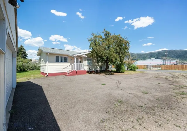 Homes for sale in Butte, MT | 3111 Busch St, Butte, MT 59701 | MLS# 30074572