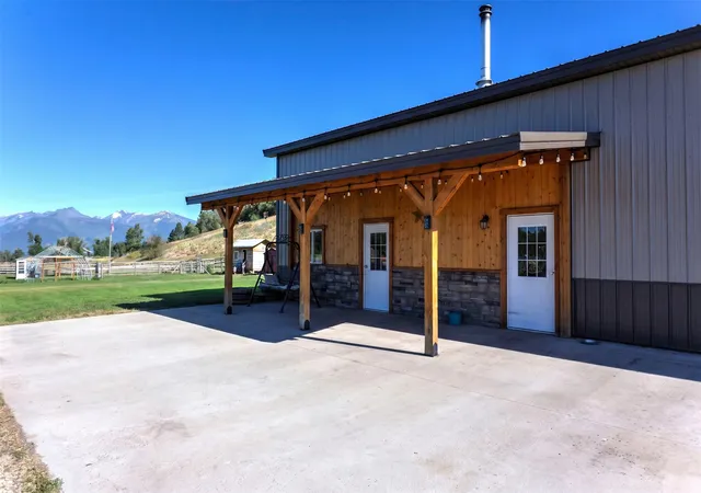 Photo 1 of Single family home for sale at 1073 N Burnt Frk Rd, Stevensville, MT 59870 | MLS# 30074563 | Listing updated on 2026-08-28