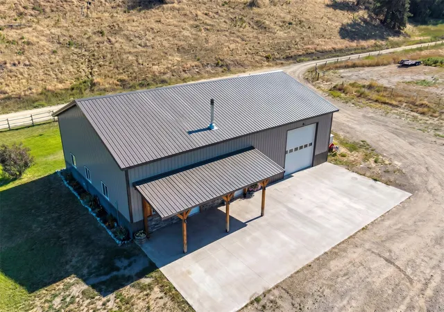 Photo 2 of Single family home for sale at 1073 N Burnt Frk Rd, Stevensville, MT 59870 | MLS# 30074563 | Listing updated on 2026-08-28